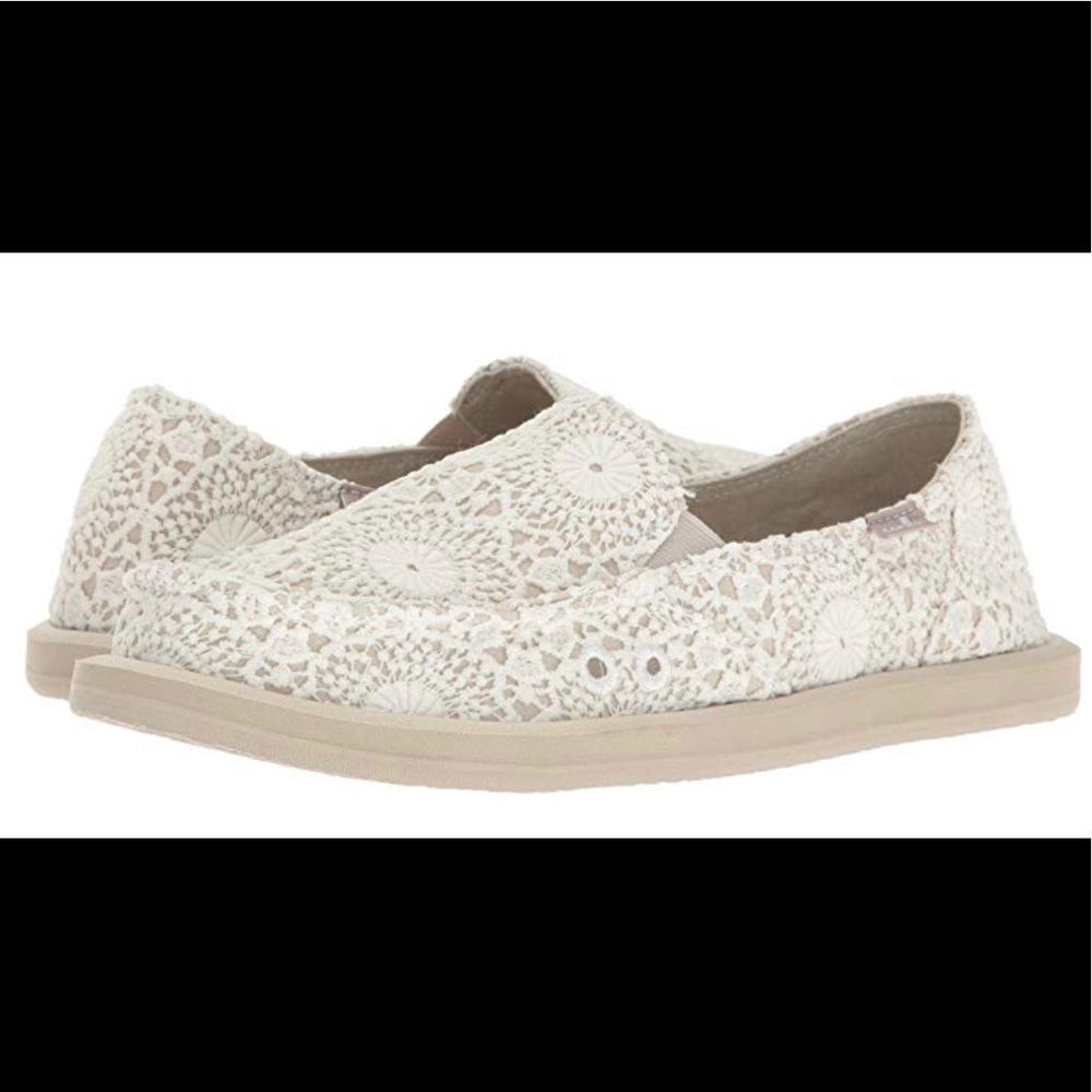 SANUK + off white + slip on loafers